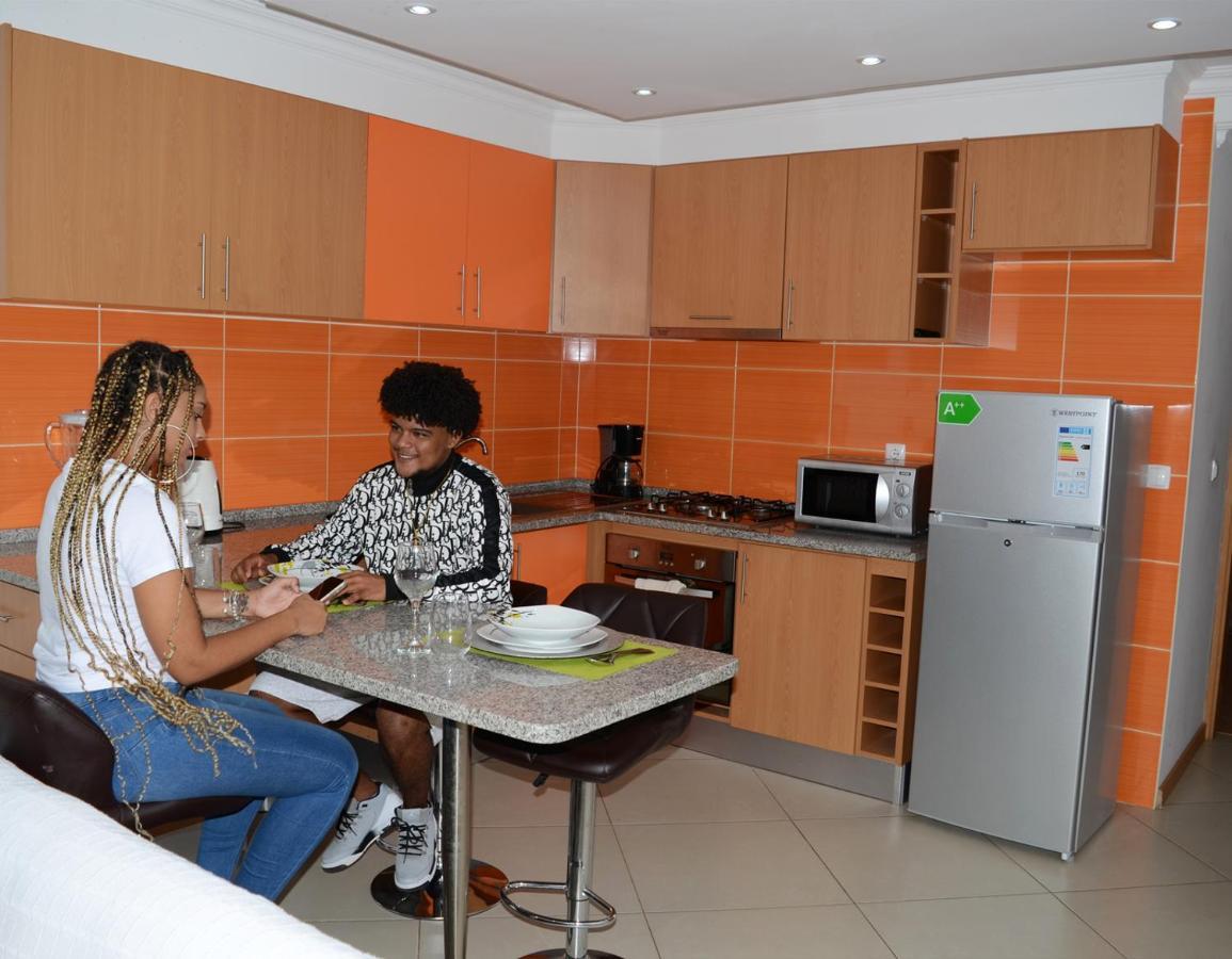 Delux Appartment Praia Bagian luar foto