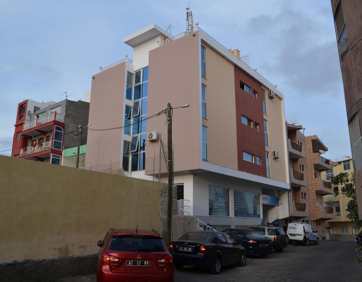 Delux Appartment Praia Bagian luar foto