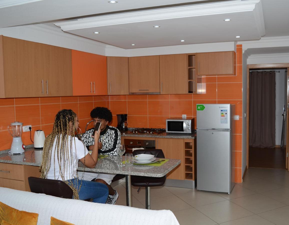 Delux Appartment Praia Bagian luar foto