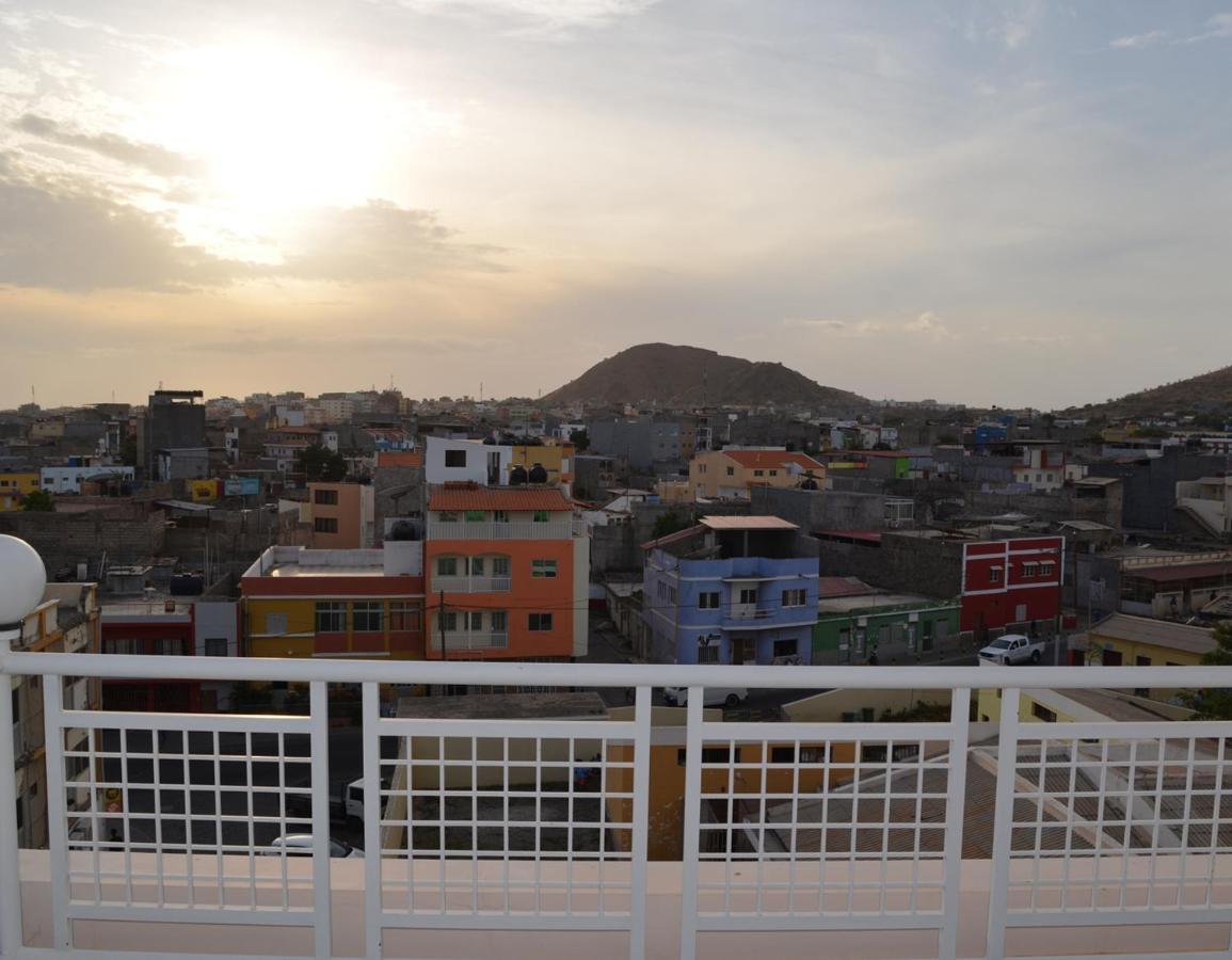 Delux Appartment Praia Bagian luar foto